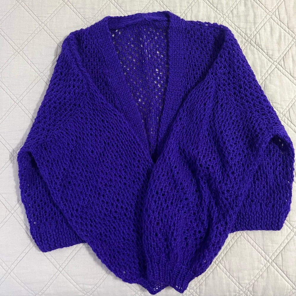 BRAND NEW WOMENS HAND KNITTED CARDIGAN